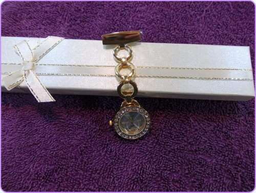 -**Nurse *Altav Gold Crystal Encrusted Watch**