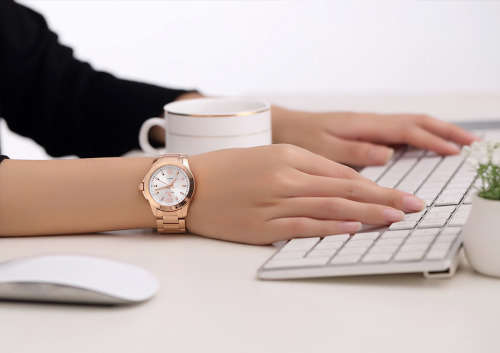 Megir 5006L  -Quality Ladies Solid Analog Watch * Gold *