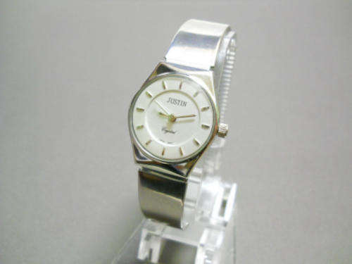 -MODERN JUSTIN LADIES METAL  WATCH-SILVER