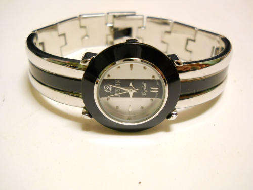 JUST ARRIVED-MODERN JUSTIN LADIES STEEL WATCH-QUALITY!