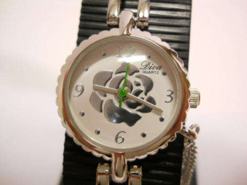 -" CHARMING ROSE WATCH"-