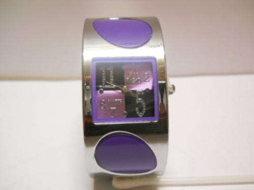 -LADIES BANGLE WATCH