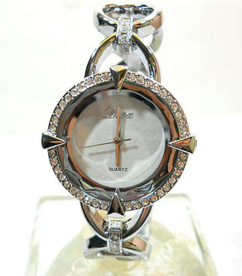 -EXQUISITE DIVA LADIES CLIP ON   WATCH-****