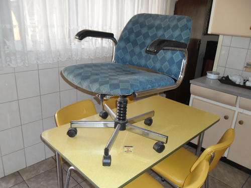 Old art deco look a like computer chair only - pick up only or arrange own courier