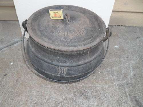 huge no 8 Falkirk 3 legs very heavy cast iron pot
