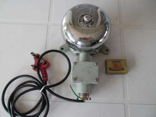 vintage heavy metal bell working can be use in fire station