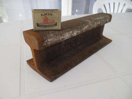 Train steel rail can be used for a anvil 95mm high x 305mm long weighs 6kg