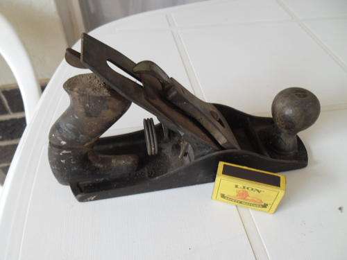old no 4 bailey wood plainer size is 240mm long