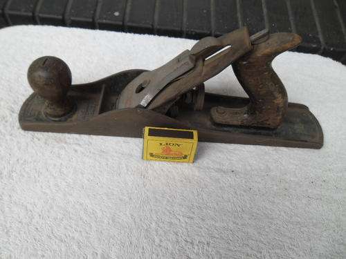 Bailey no 5 made in Eng wood plainer size is 355mm long