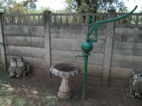 rare heavy and old water cast hand pump on steel pole only size is 1780mm high for garden decor