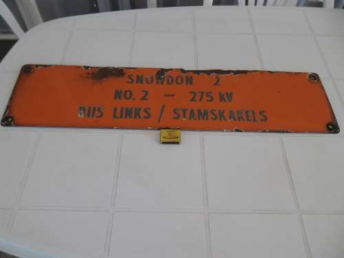 original old SNOWDON 2 enamel metal sign size is 915mm wide weighs 2,5kg