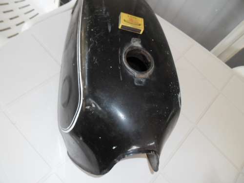 Old heavy metal BMW motor bike petrol tank size is 570mm long