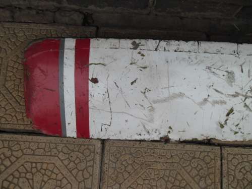 Large wood and steel aircraft propeller weighs 33kg size 2 meter long see condition