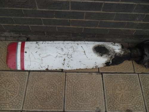 Large wood and steel aircraft propeller weighs 33kg size 2 meter long see condition