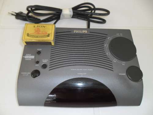 Phillips AJ3015 FM MW repeat alarm clock radio working