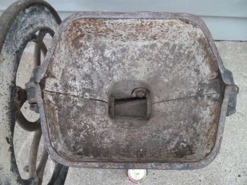 Old no 3 Bentall Heybridge Maldon made in England grinder size is 520mm high weighs 30kg