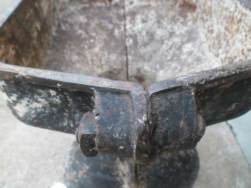 Old no 3 Bentall Heybridge Maldon made in England grinder size is 520mm high weighs 30kg