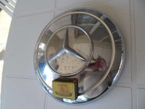 Metal Mercedes Benz wheel cap postage is R60