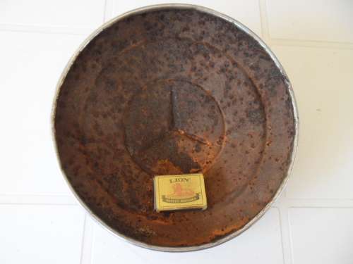 Metal Mercedes Benz wheel cap postage is R60