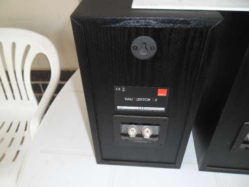 2 - (pair) Dali Lektor 2 bookself speakers very good condition postage is R100