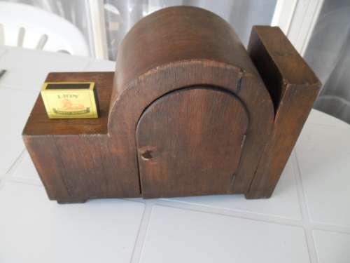 Old art deco style mantel clock with 1935 small plate not working ordinary postage is R80