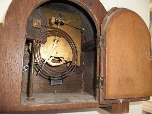 Old art deco style mantel clock with 1935 small plate not working ordinary postage is R80