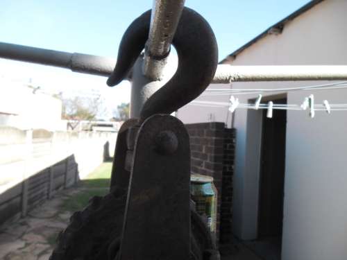 Rare Old metal Morris chain block very stunning for decor weighs about 26kg collection only