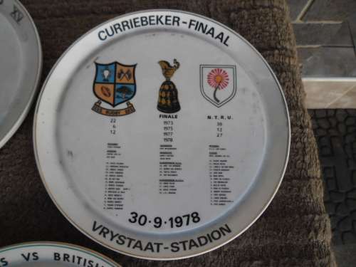 rare old wall hanging 5 Rugby plates highly collectable add Postnet to Postnet postage R140