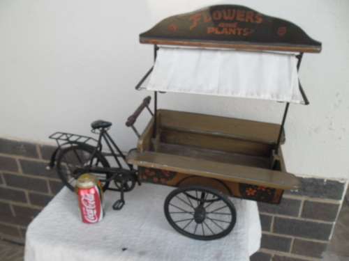 stunning very large bicycle size is 670mm long collection only very large box