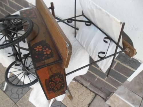 stunning very large bicycle size is 670mm long collection only very large box