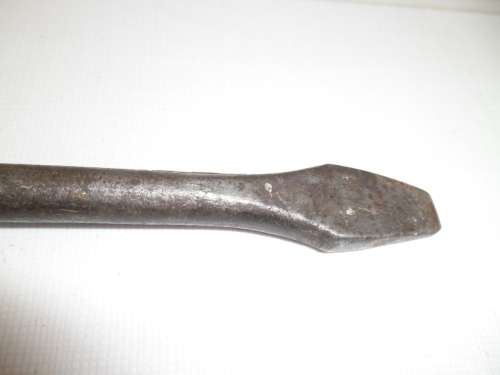 Antique cast/forged screwdriver add postnet postage R120