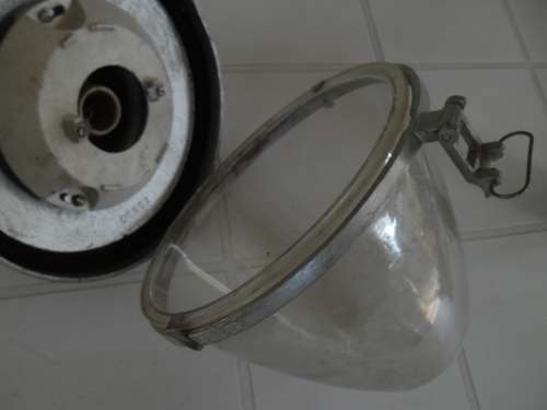 Cast aluminium street light add to your order R140 for Postnet postage
