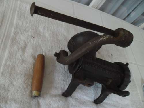 very heavy Husovarna 22 Reliance Sweden mincer for decor