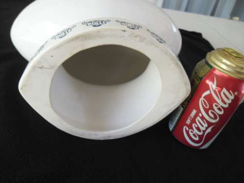 Large Bulls is Bakgat porcelaine Rugby boll add