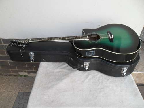 vintage Fenix Electro Acoustic Guitar 6511276 model EA-90 FBU with case collection only