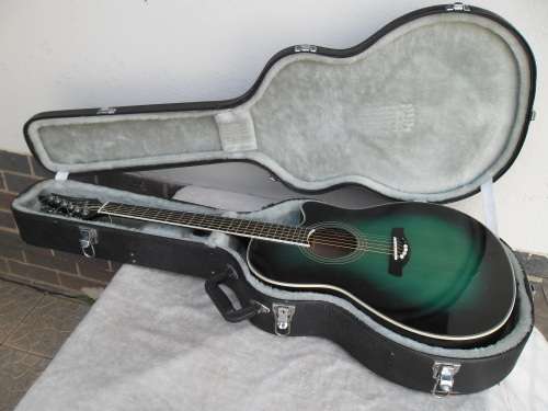 vintage Fenix Electro Acoustic Guitar 6511276 model EA-90 FBU with case collection only