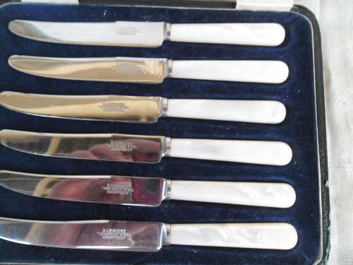 Vintage rare mother of pear handles Shefield E-Leclere non stain steel knifes with box