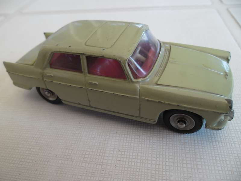 S. A. Peugeot 404 no. 553 South African French dinky toy