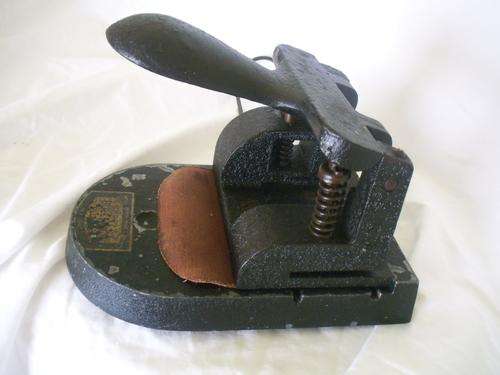 PAPER PUNCH