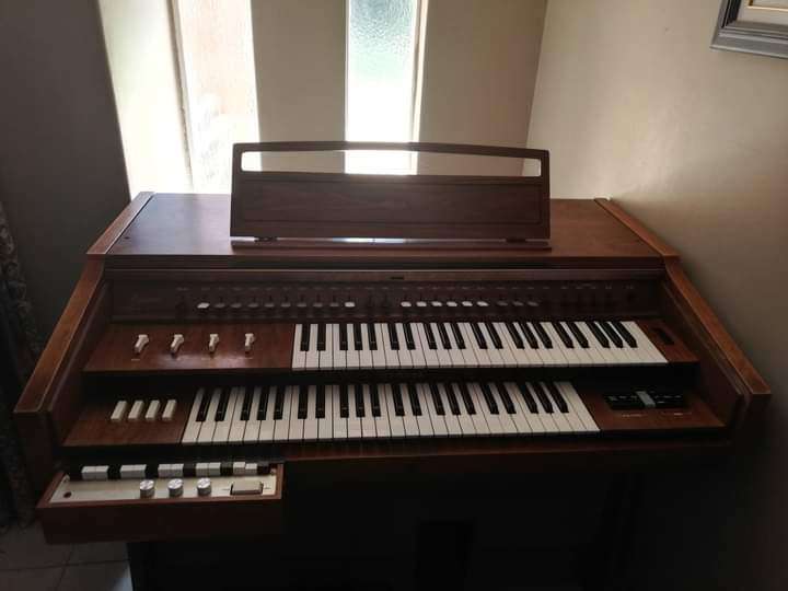 YAMAHA ELECTONE D-2B ORGAN
