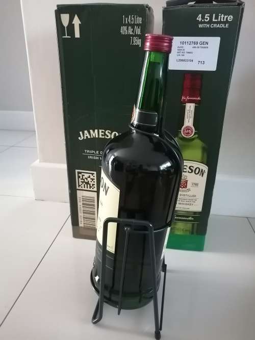 4.5liter JAMESON Irish Whiskey in Cradle