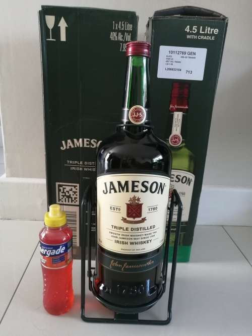 4.5liter JAMESON Irish Whiskey in Cradle