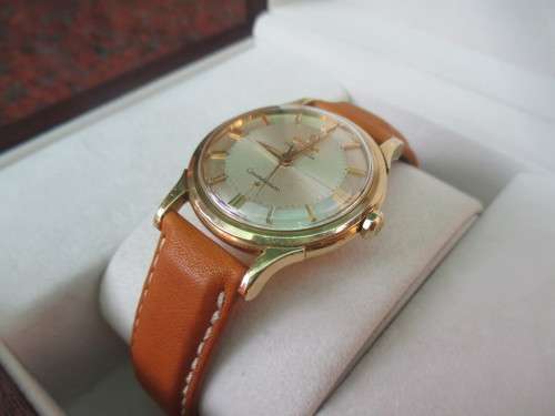 Omega Vintage Constellation Pie Pan Automatic Chronometer, 18k Solid Gold.