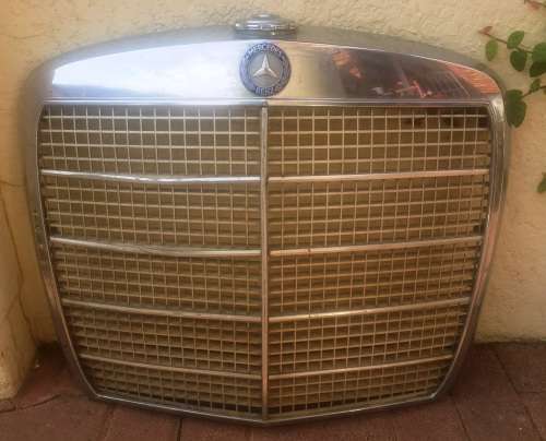 Vintage Mercedes Benz Grille W108 400 x 680mm