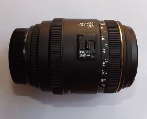 Sigma Macro Lens For Nikon + Bag