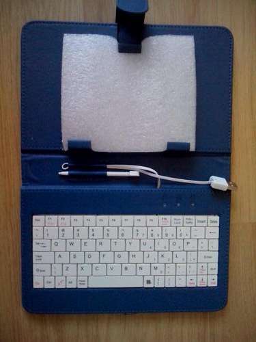 Blue microUSB Keyboard Pouch for 7" Tablet
