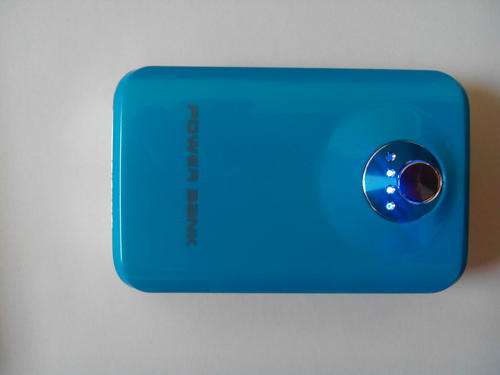 Battery Bank  8800mAh - Charges Mobile devices