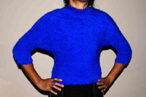 Fluffy batwing knit jersy - Size Small - **Brand New**