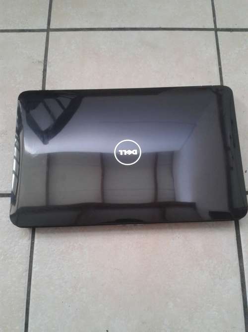 Dell Vostro 1015 - 15.6" - Core 2 Duo T6570 - 2.1 ghzs cpu- 2 GB RAM - 320 GB HDD