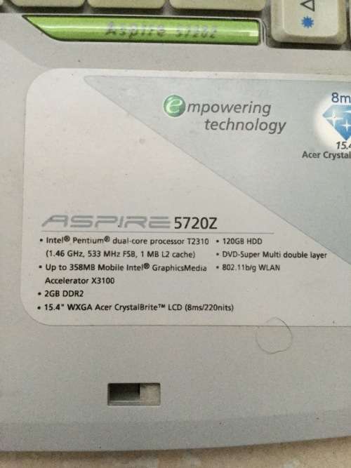 Acer Aspire 5720Z - 15.4" - daul core  1.47ghzs  - 2 GB RAM - 120 GB HDD